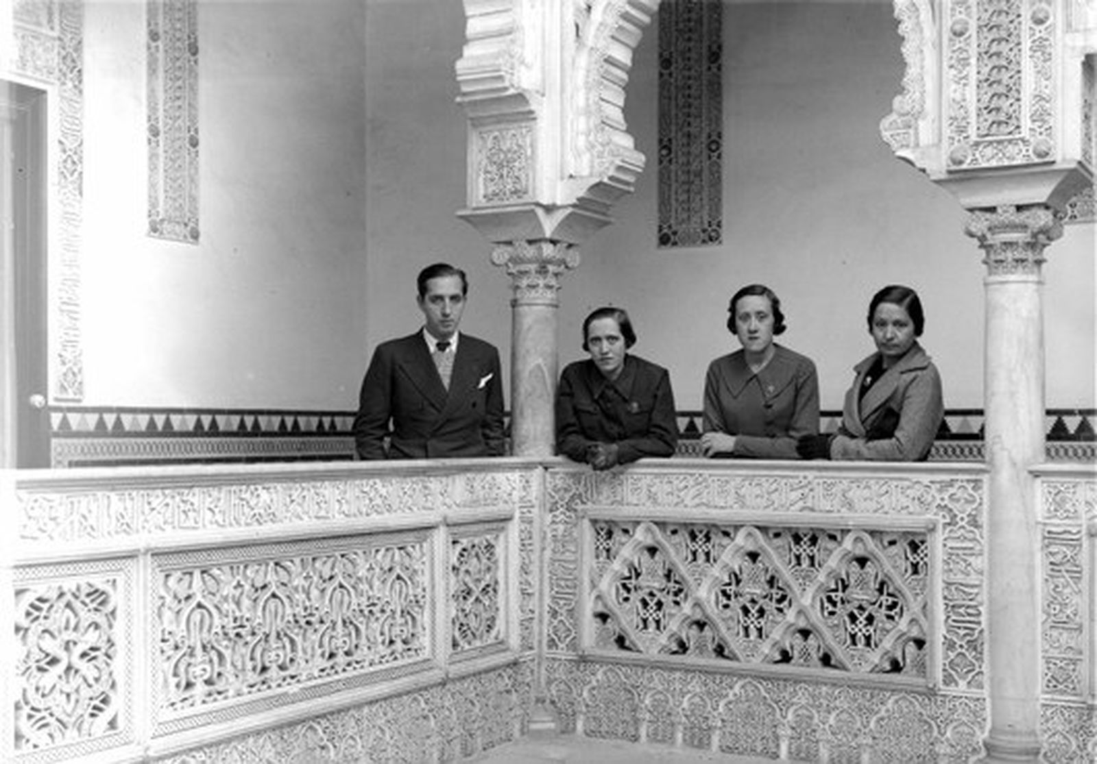 Paseo gráfico por la historia reciente del Alcázar de Sevilla