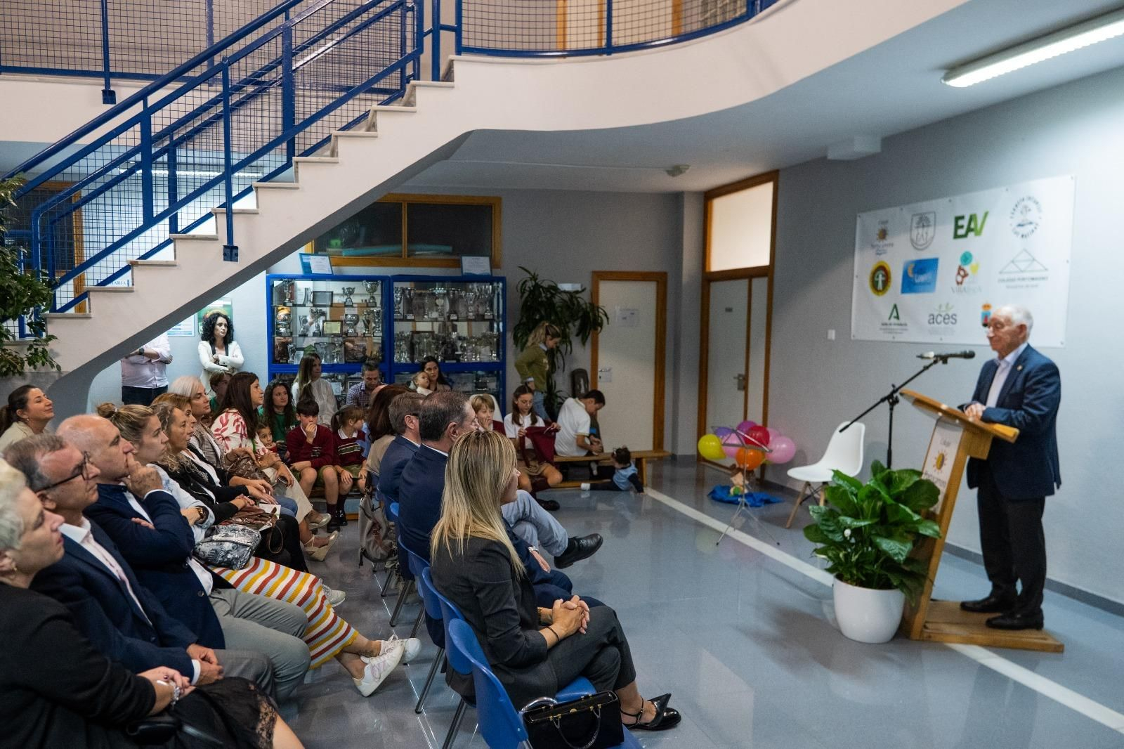 El alcalde de Roquetas, Gabriel Amat, en el encuentro entre cooperativas de economía social y centros educativos.