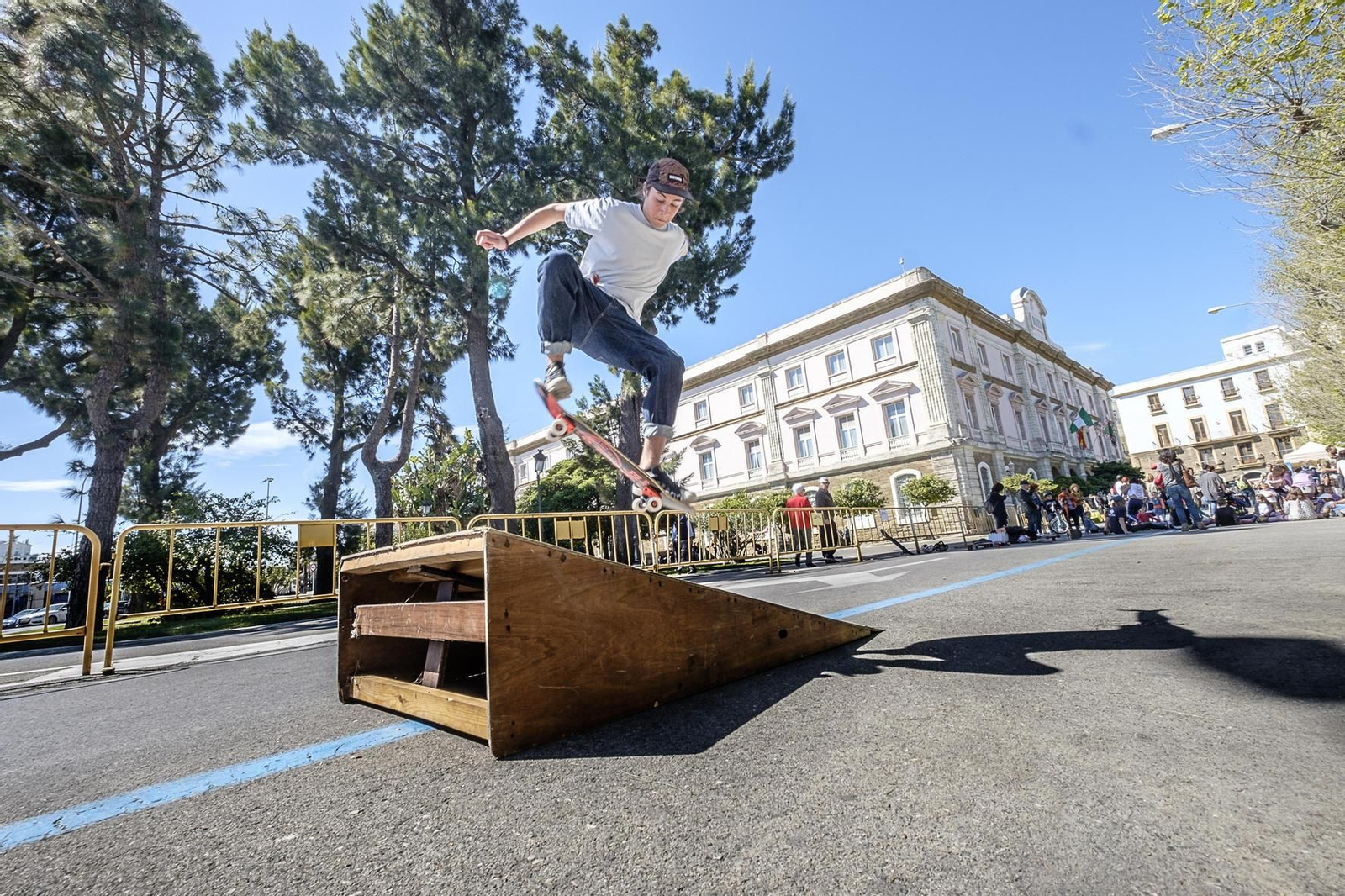 Jornada de peatonalización en la plaza de España