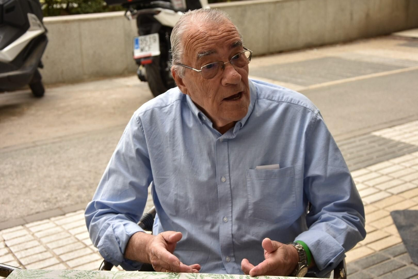 José León Castro, en un momento de la entrevista.