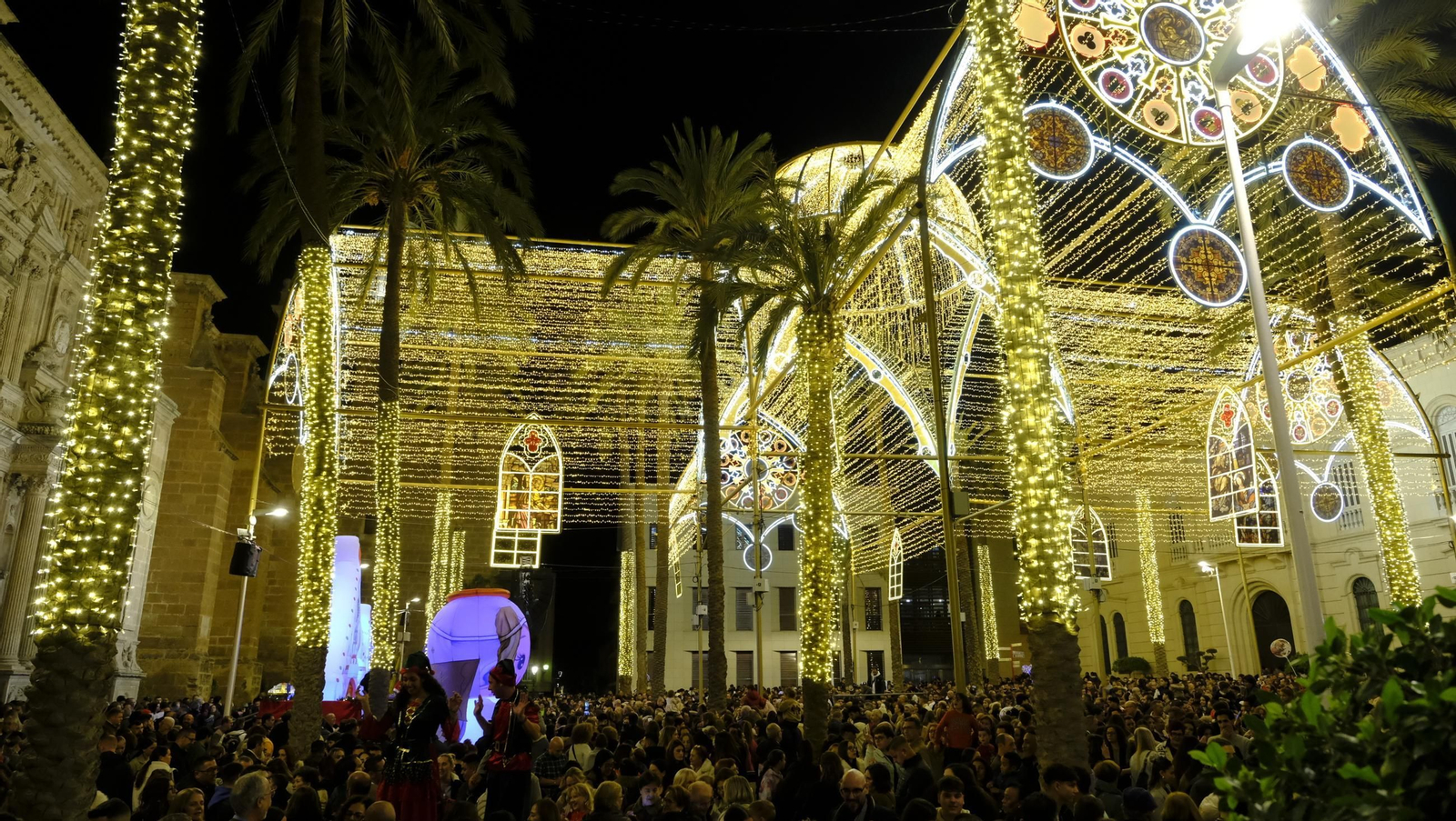 Las mejores imágenes del encendido navideño en Almería