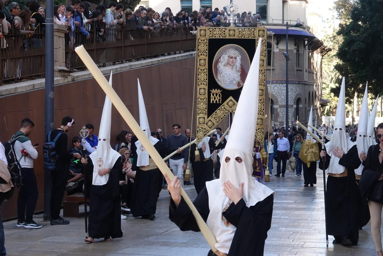 Las fotos de Descendimiento en el Viernes Santo de Málaga Las fotos de Descendimiento en el Viernes Santo de Málaga