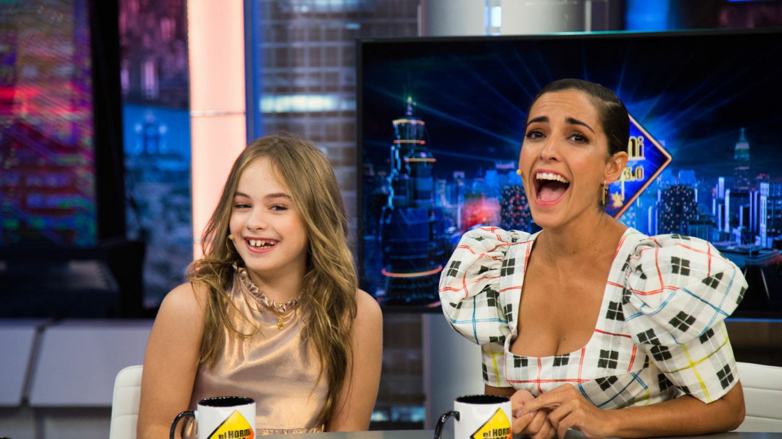 Mafalda con Inma Cuesta, durante su participación en 'El hormiguero 3.0'.