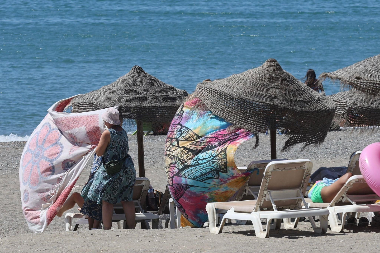 Las fotos del día de fuertes vientos en las playas de Málaga