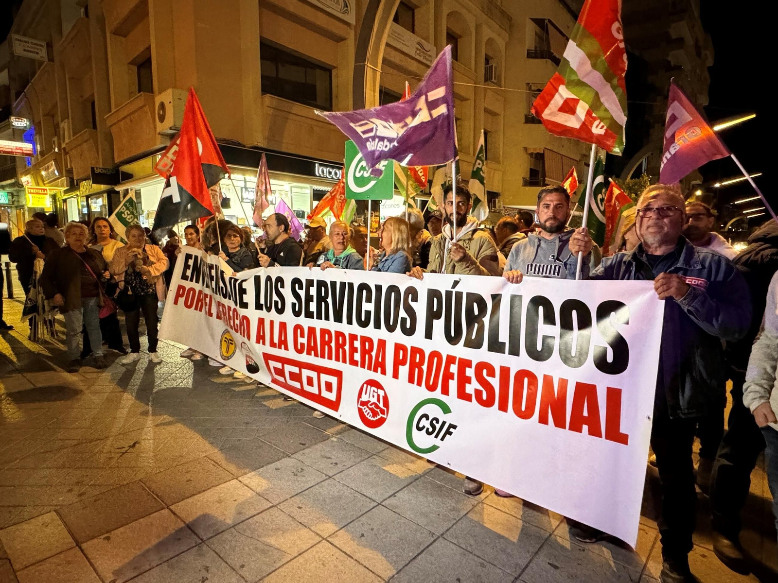 Imagen de archivo de una concentración del servicio de limpieza de Motril