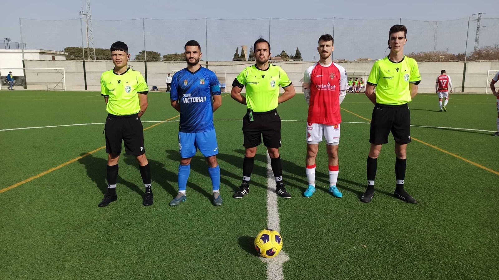 El capitán Gómez vio la roja en el minuto 31.