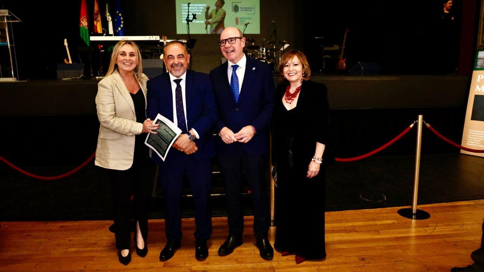 El Ayuntamiento de Granada inaugura la XXVII Convivencia de Mayores con un emotivo pregón a cargo del doctor José Luis Cabezas