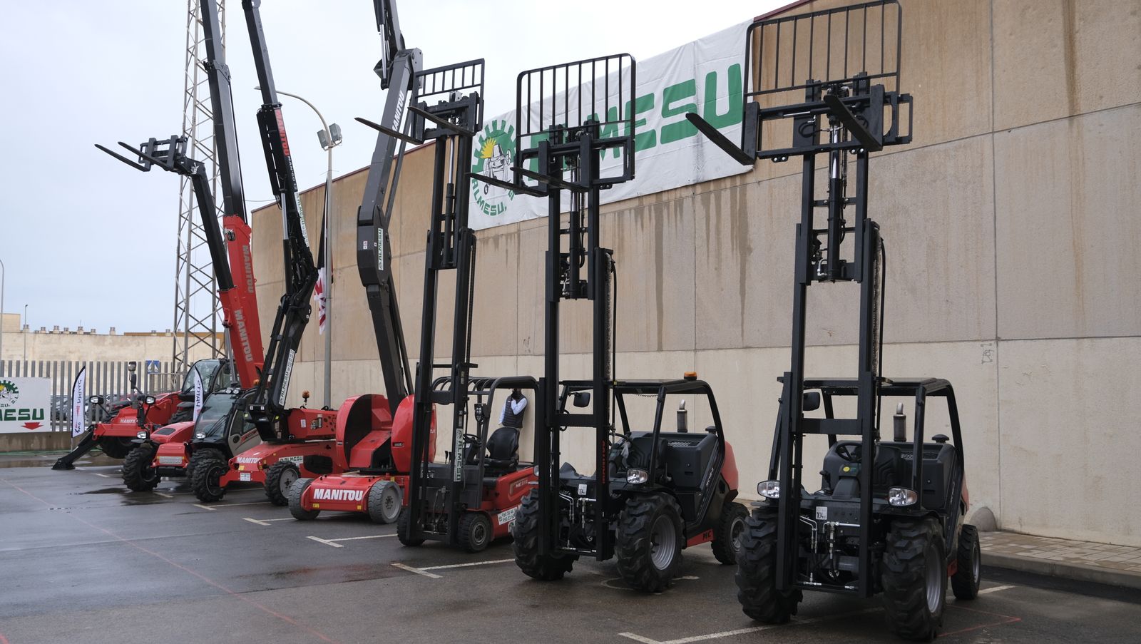 Imágenes del primer día de Expolevante Níjar.