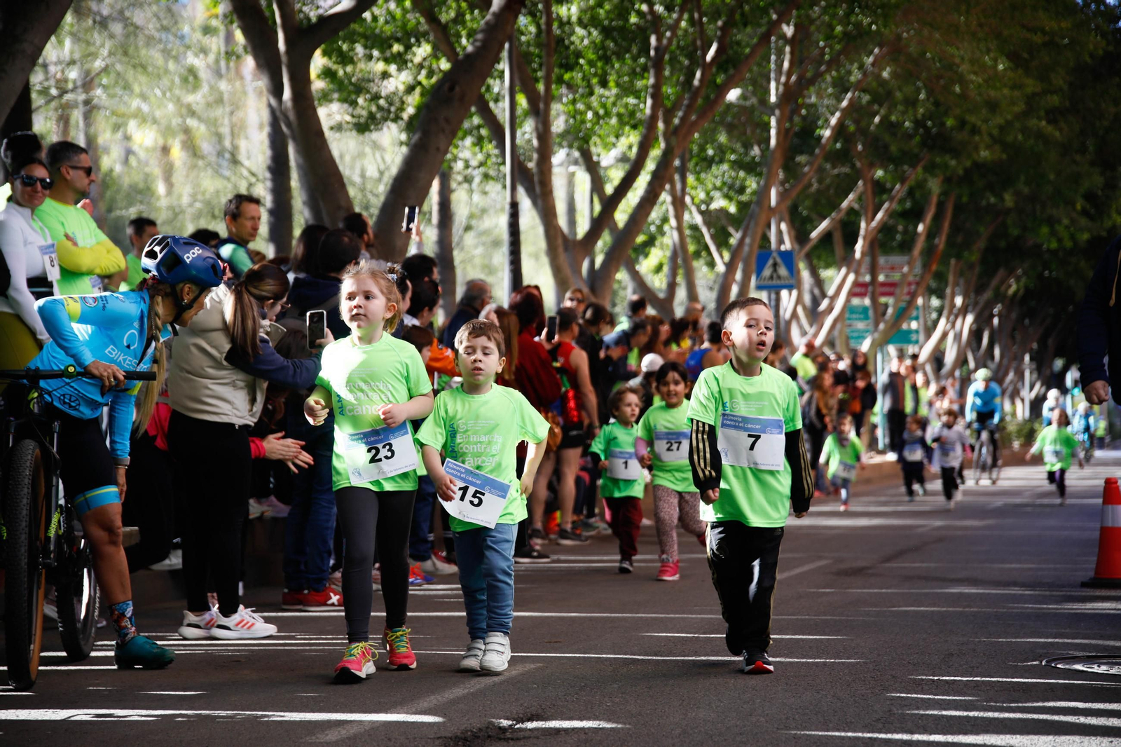 Imágenes de la Carrera contra el Cáncer de Almería