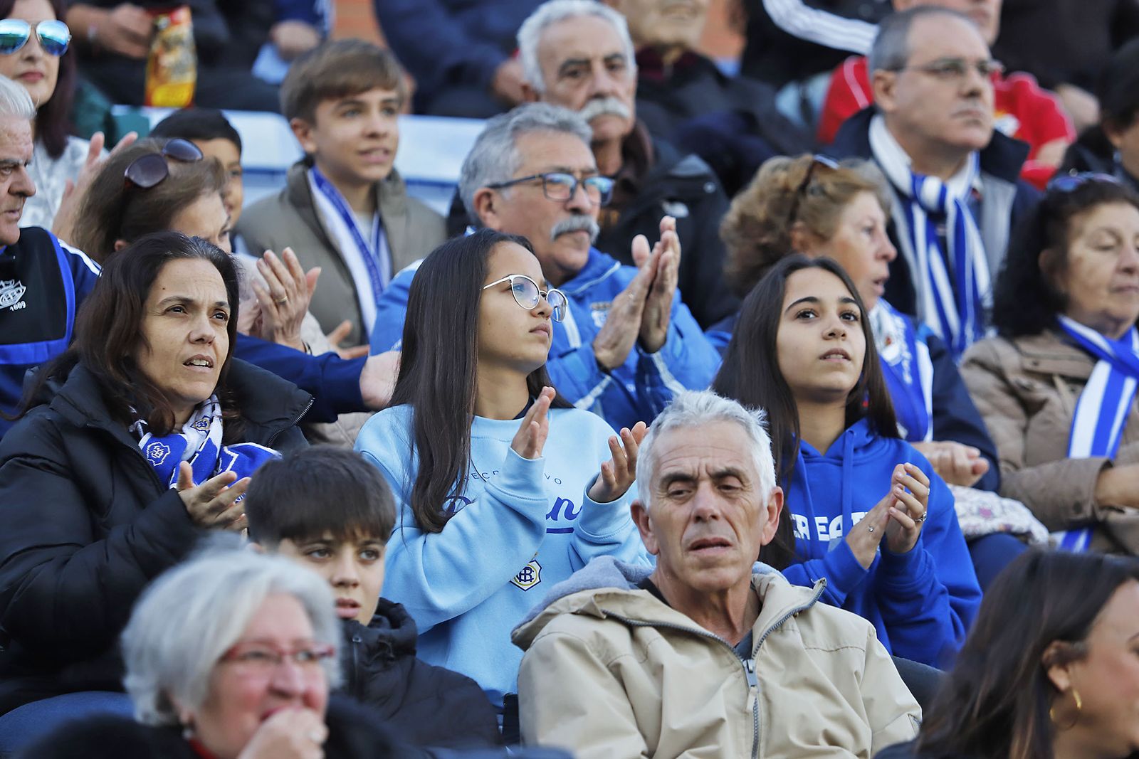 Imágenes del ambiente en el encuentro entre el Recreativo de Huelva y el Real Murcia