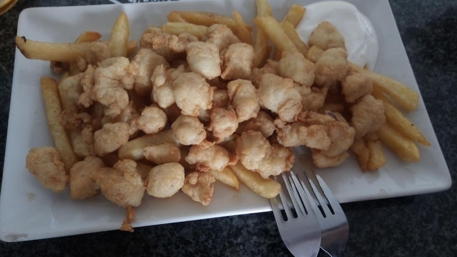 Tapa de pollo al limón en el Bar Romero