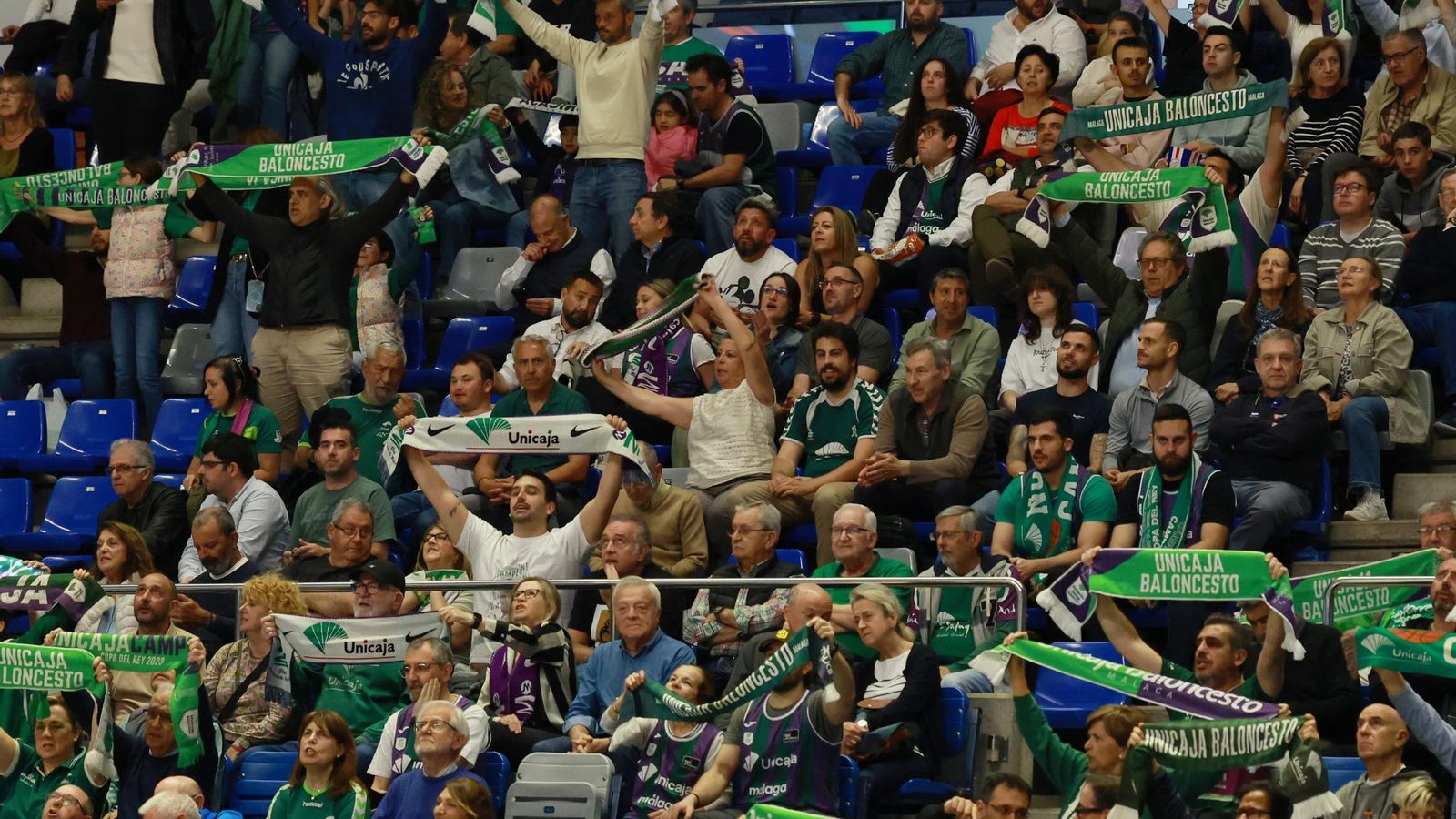 Búscate en las gradas del Carpena en el Unicaja-Reggiana de BCL