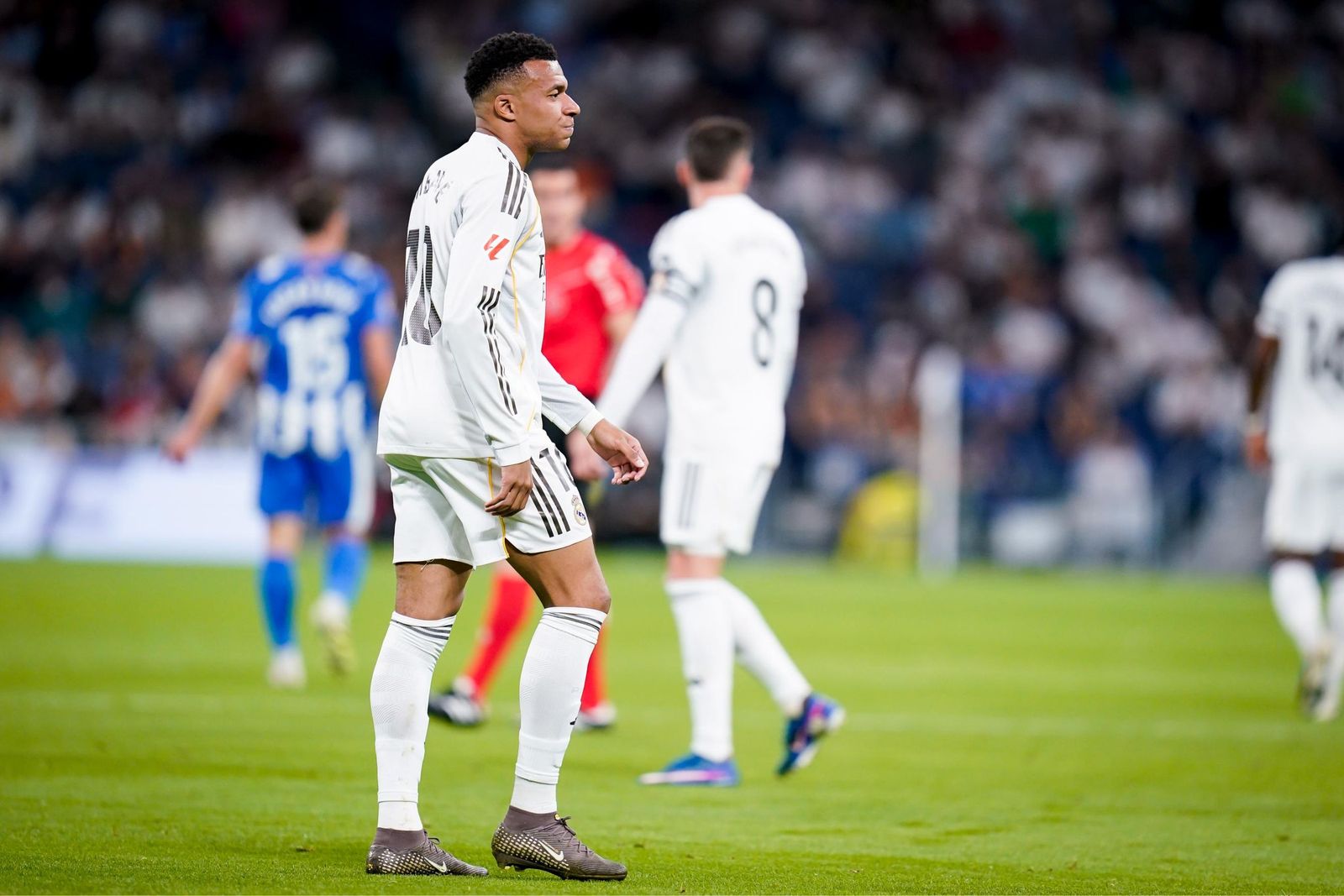 Real Line Ridoy Las fotos del Real Madrid-Alavés