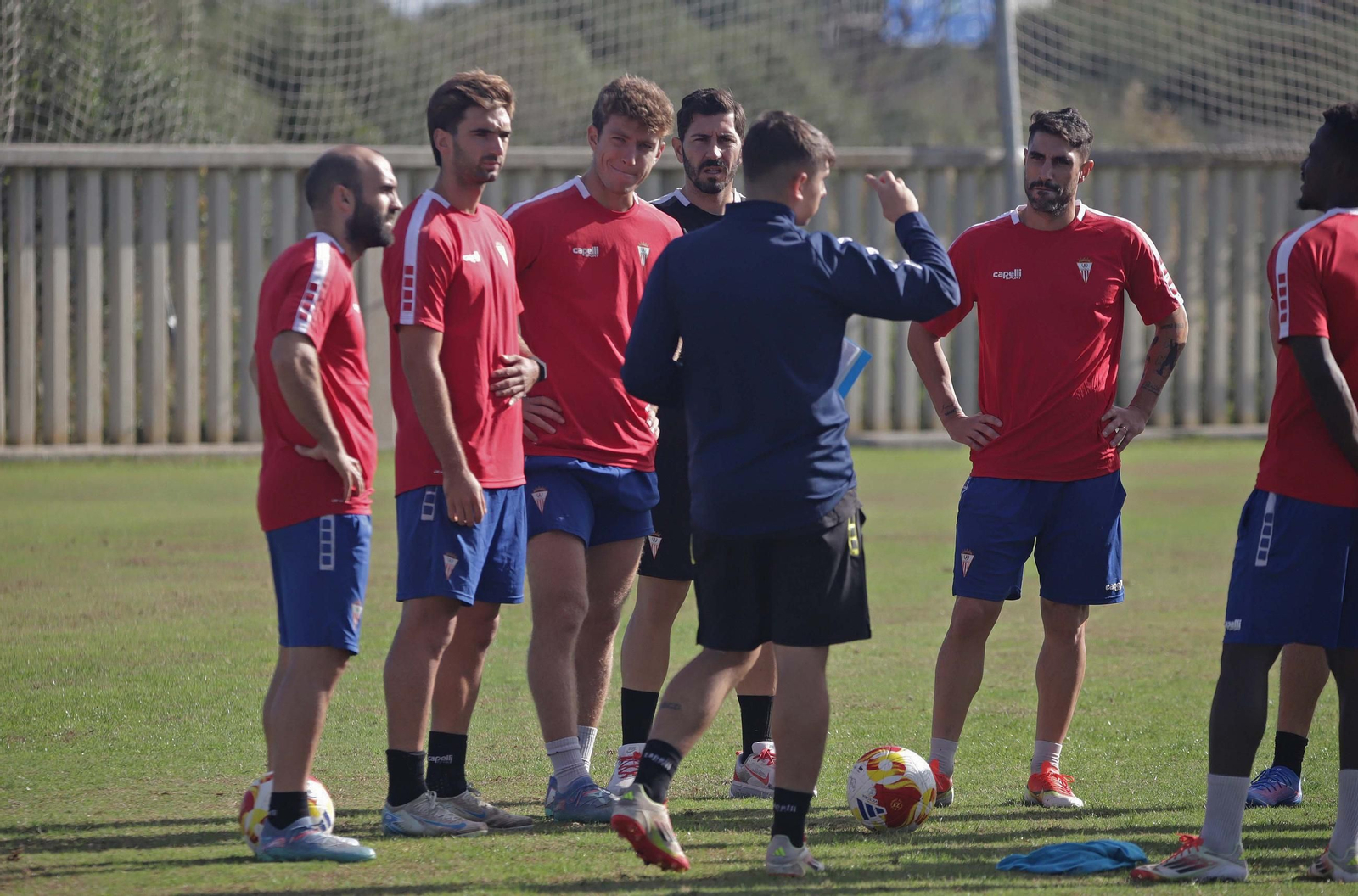 Fotos del entrenamiento del Algeciras CF previo al próximo partido de liga contra Antequera CF