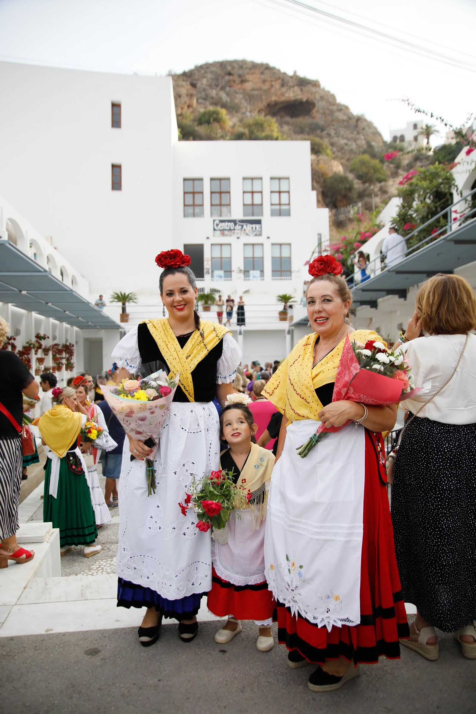 La Subida del Agua de las fiestas de Mojácar, en imágenes
