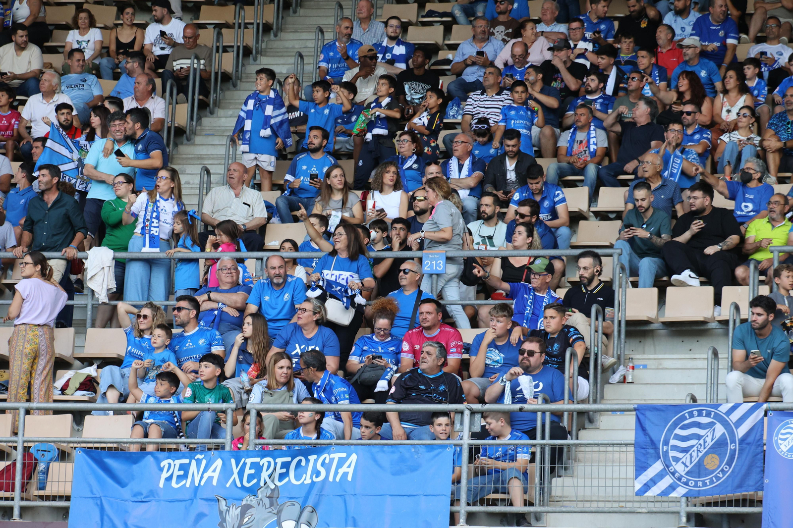 Búscate en el partido entre el Xerez DFC y Ceuta B en Chapín