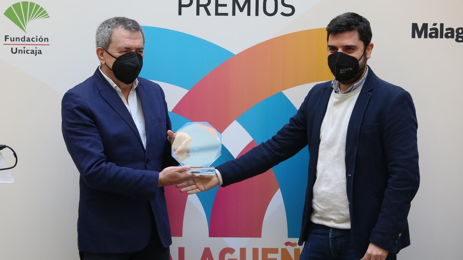 El catedrático Javier Laserna junto al periodista Ángel Recio.