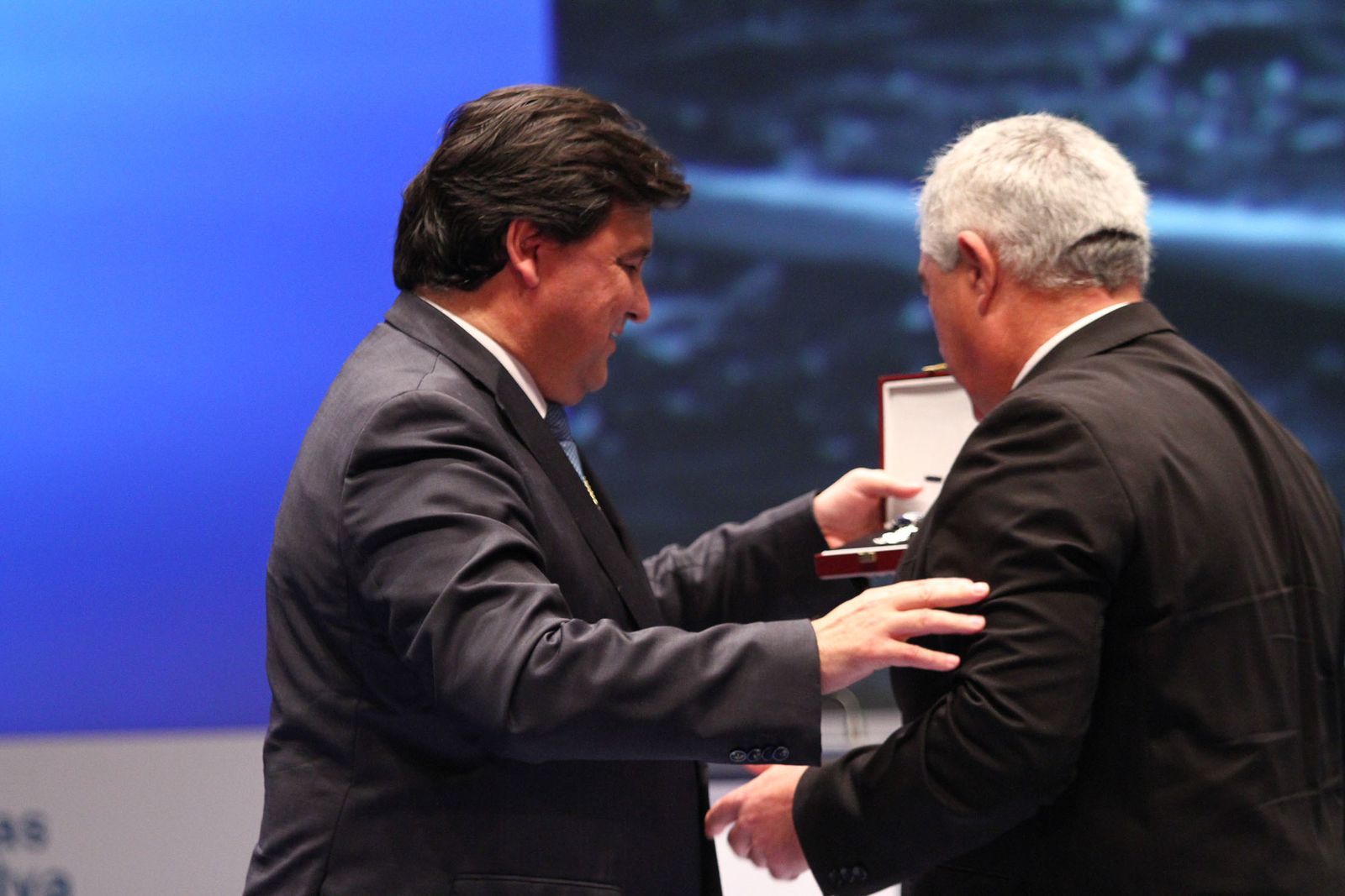 Imágenes de la entrega de las medallas de Huelva