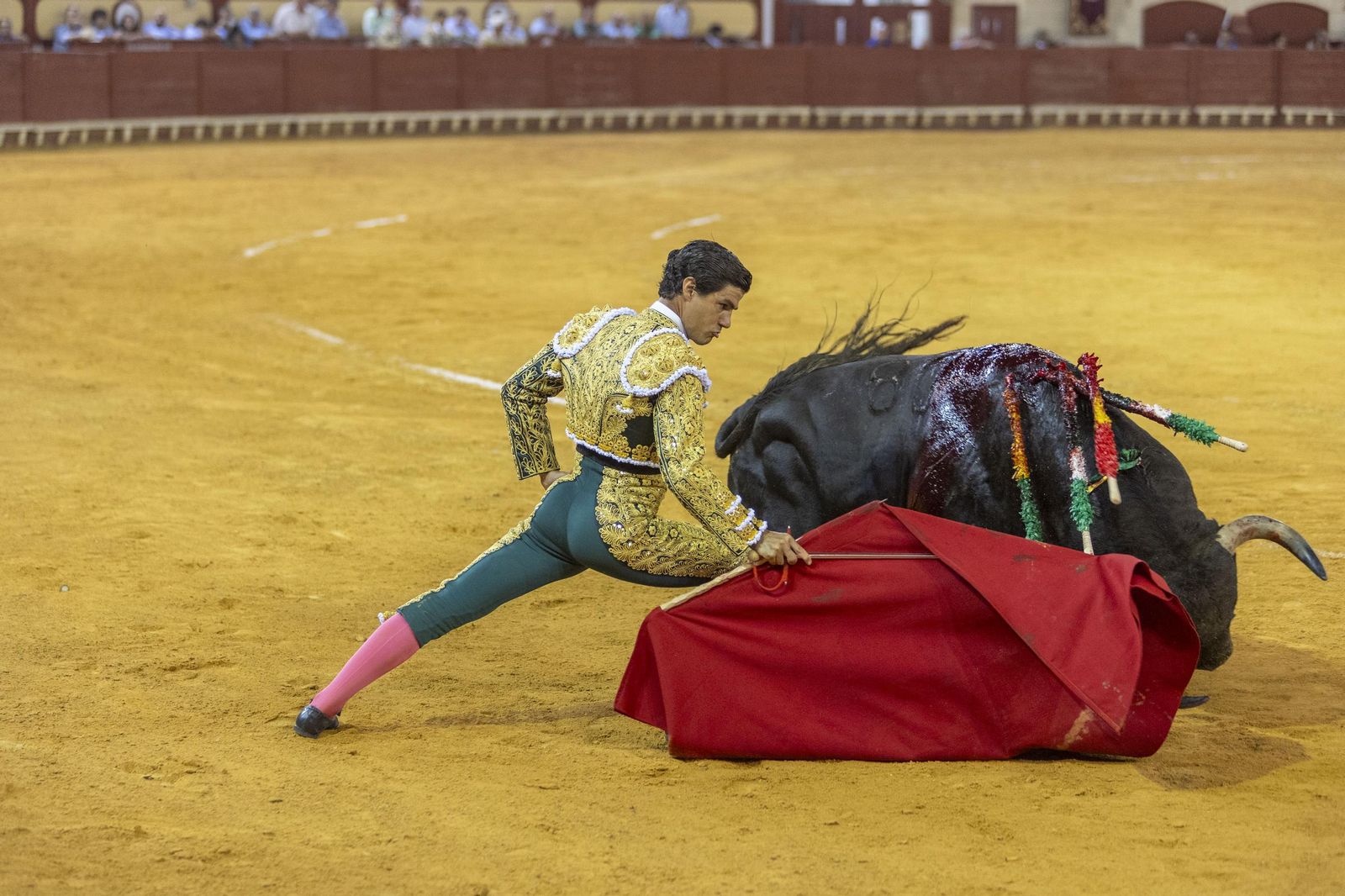 Las imágenes de la corrida de toros en El Puerto: puerta grande para Talavante