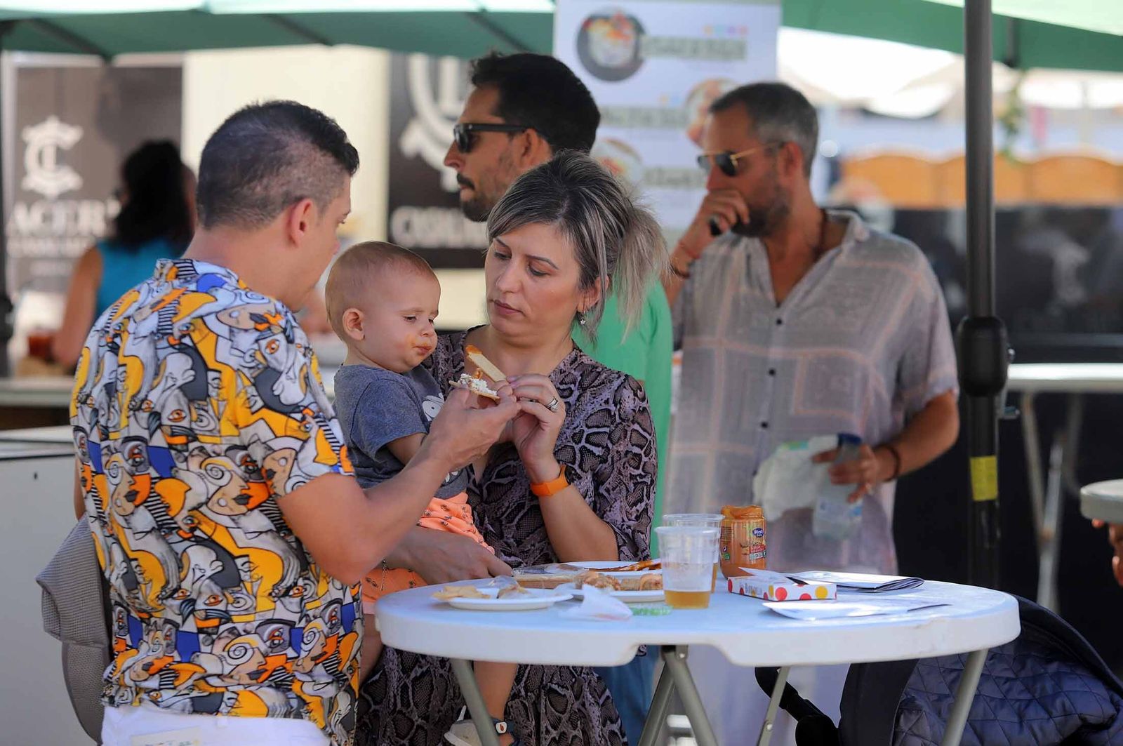Imágenes del ambiente en la Feria de la Tapa de Huelva