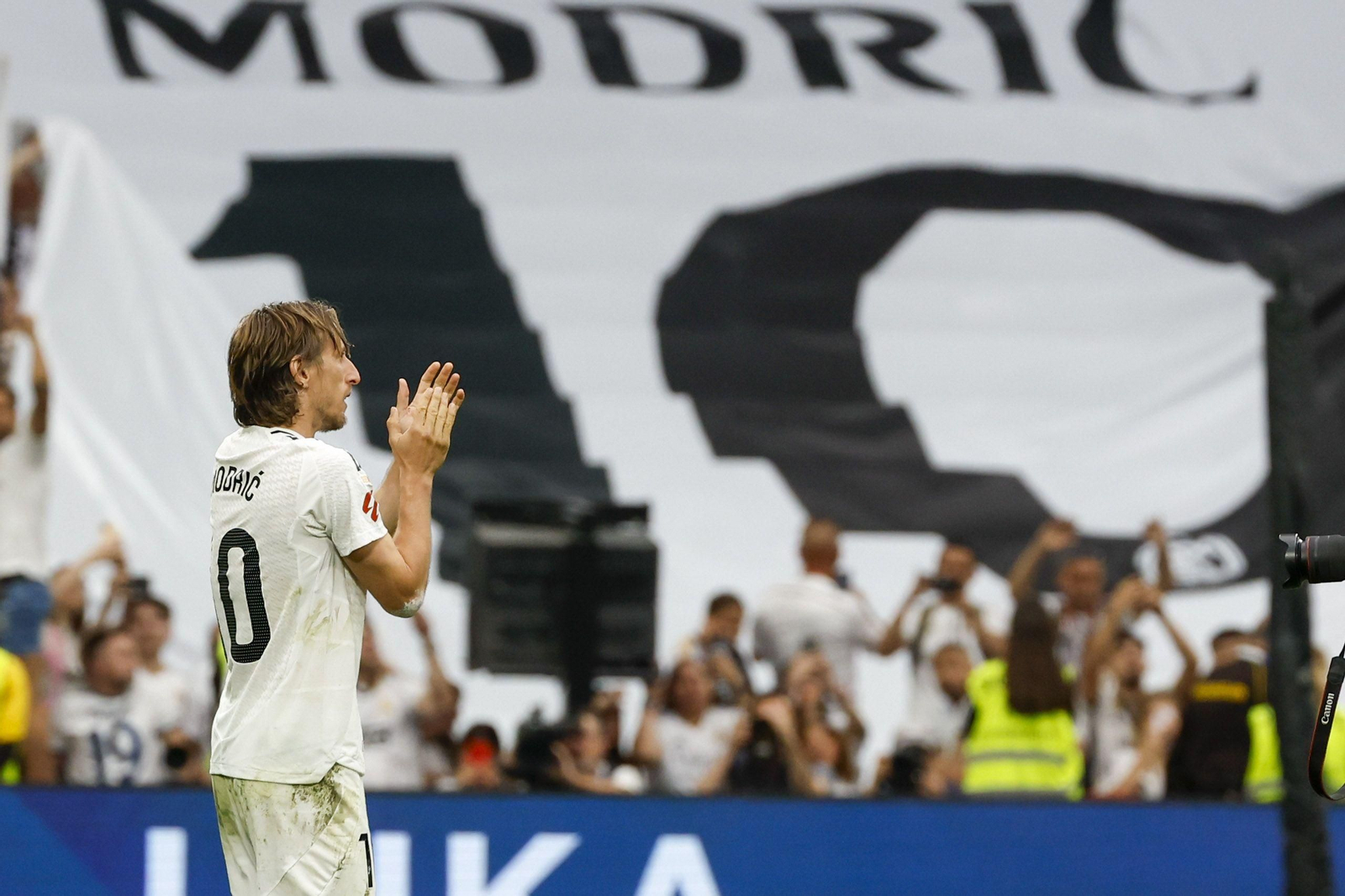 Las mejores fotos del adiós del Bernabéu a Modric y Ancelotti