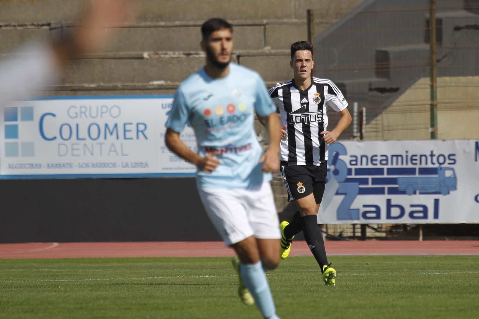 Álex Trujillo, en el partido que la Balona disputó con El Ejido 2012 en la primera vuelta.