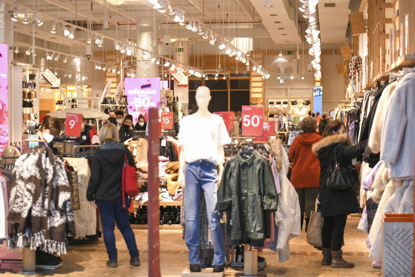 Fotos: las rebajas en el Nevada Shopping de Granada