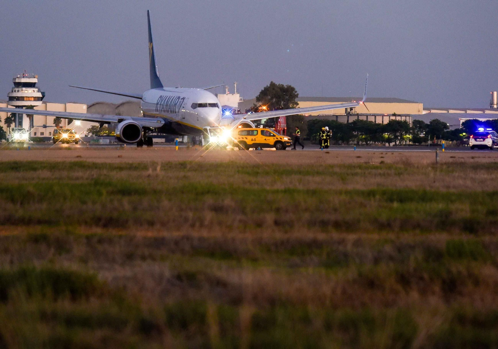 Aterrizaje de emergencia de un avión en Sevilla
