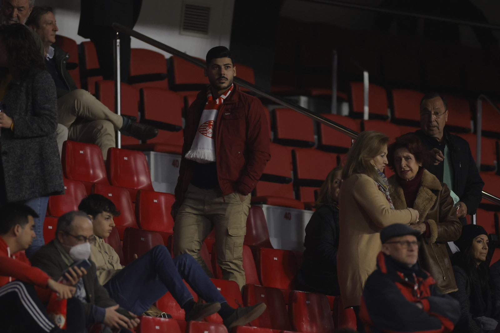 Búscate en las fotos del SEVILLA FC-PSV EINDHOVEN