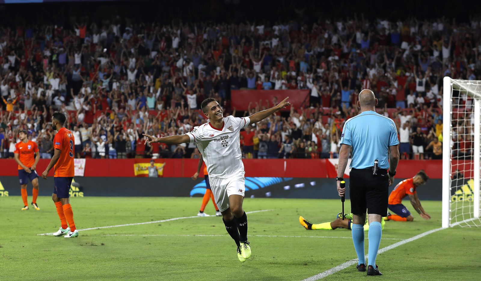 Las imágenes del Sevilla-Basaksehir