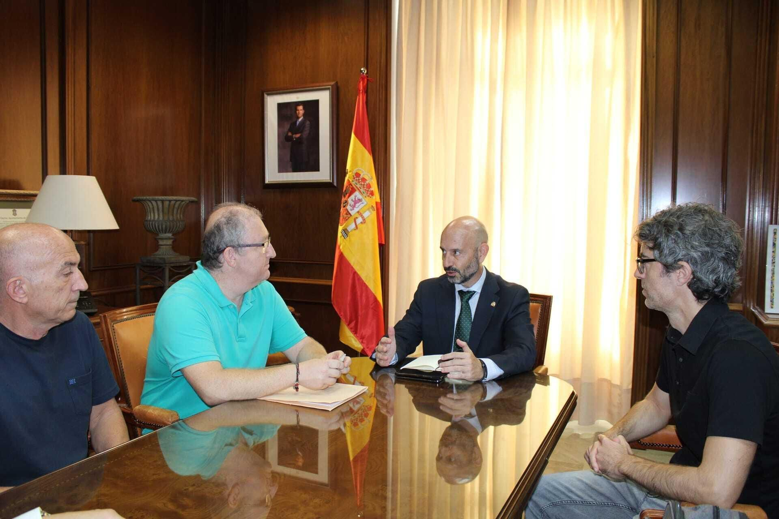 El subdelegado del Gobierno en la reunión con Bosque Urbano Málaga. El subdelegado del Gobierno en la reunión con Bosque Urbano Málaga.