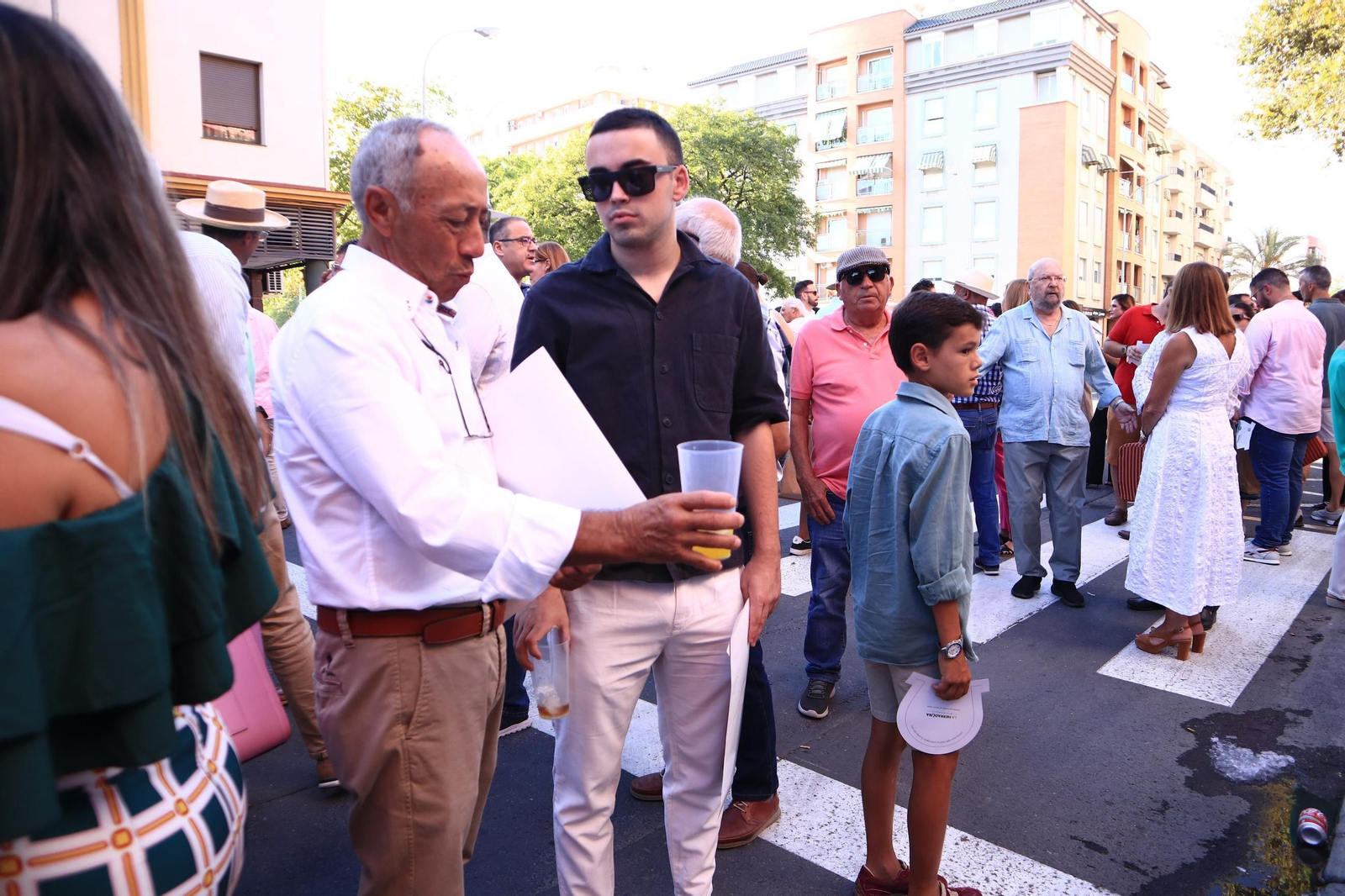 Imágenes de ambiente en el tercer día de toros en Huelva