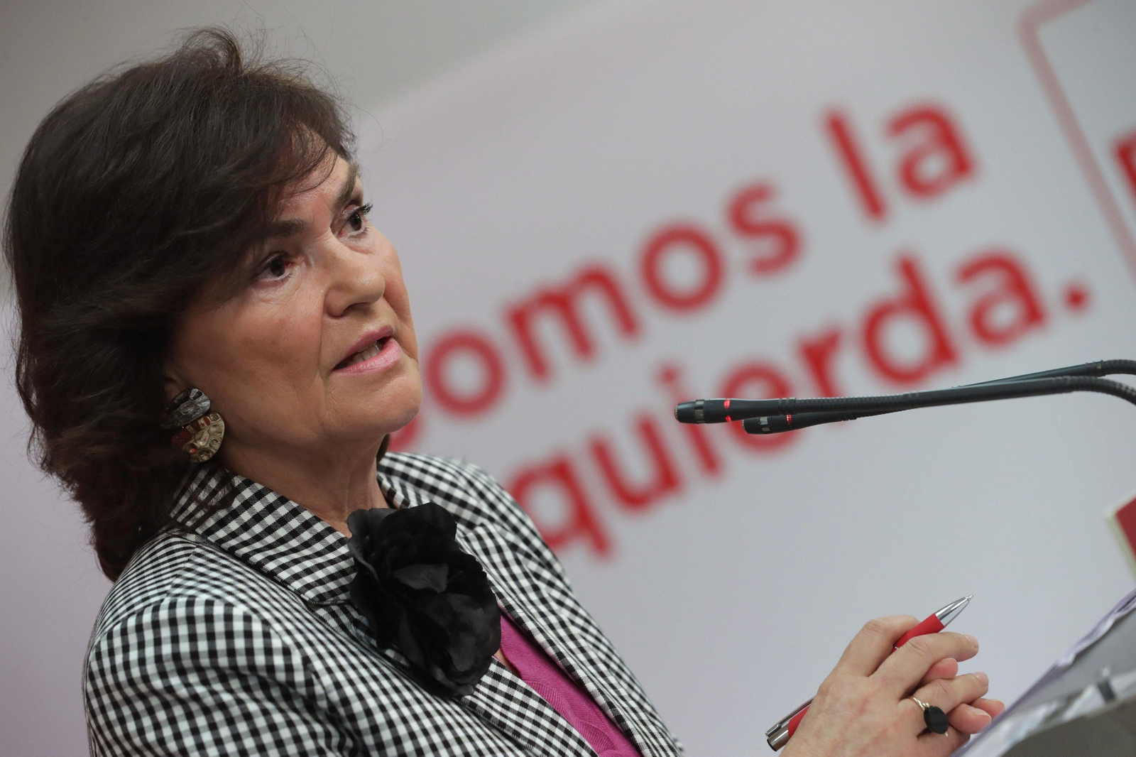 La secretaria de Igualdad del PSOE, Carmen Calvo, comparece ayer en Ferraz.