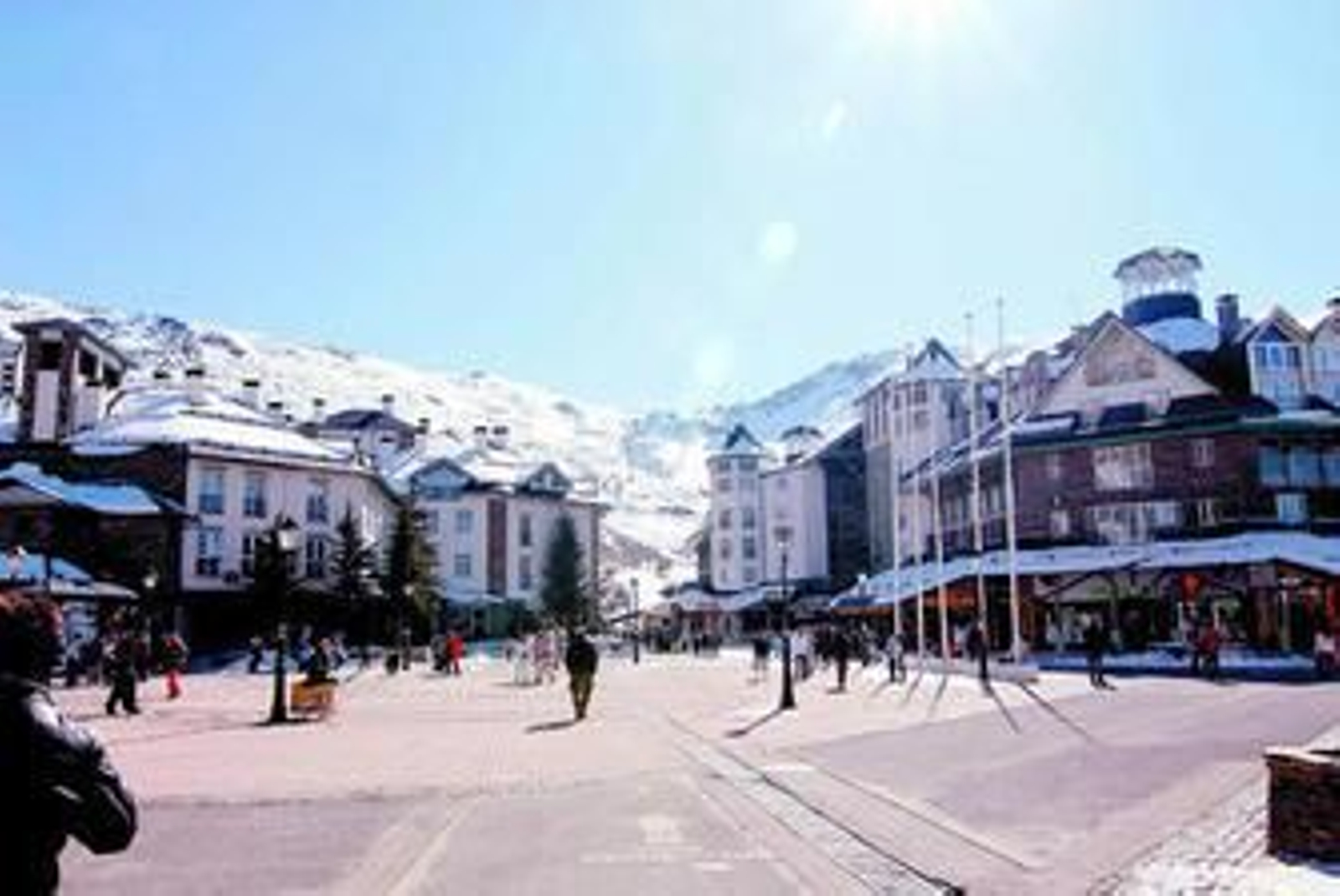 El precio del metro cuadrado de vivienda en la Sierra supera la barrera de los 5.000 euros.