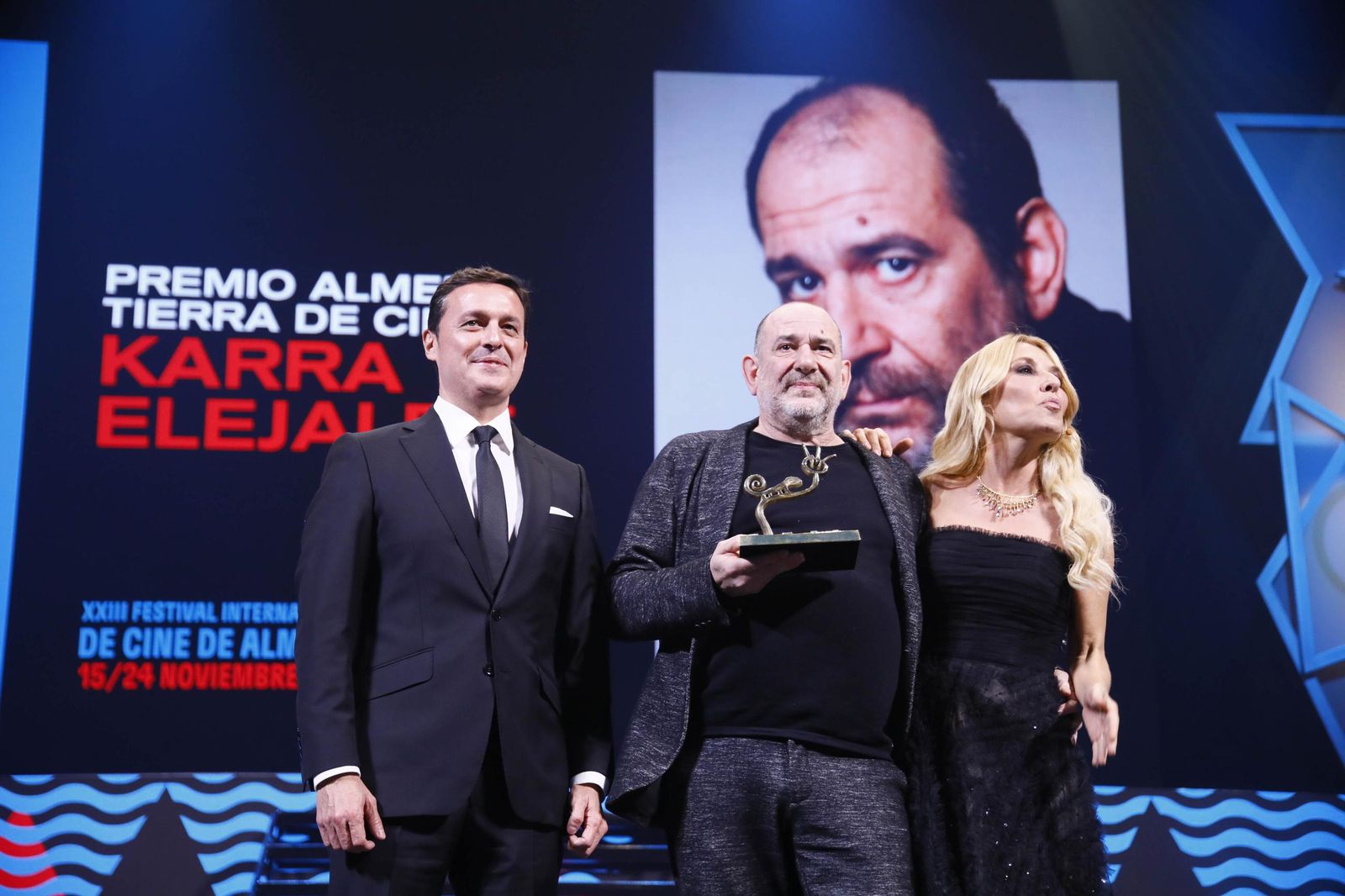 Las imágenes de la gala del Festival Internacional de Cine de Almería (Fical) con el premio 'Almería, tierra de cine' a Karra Elejalde