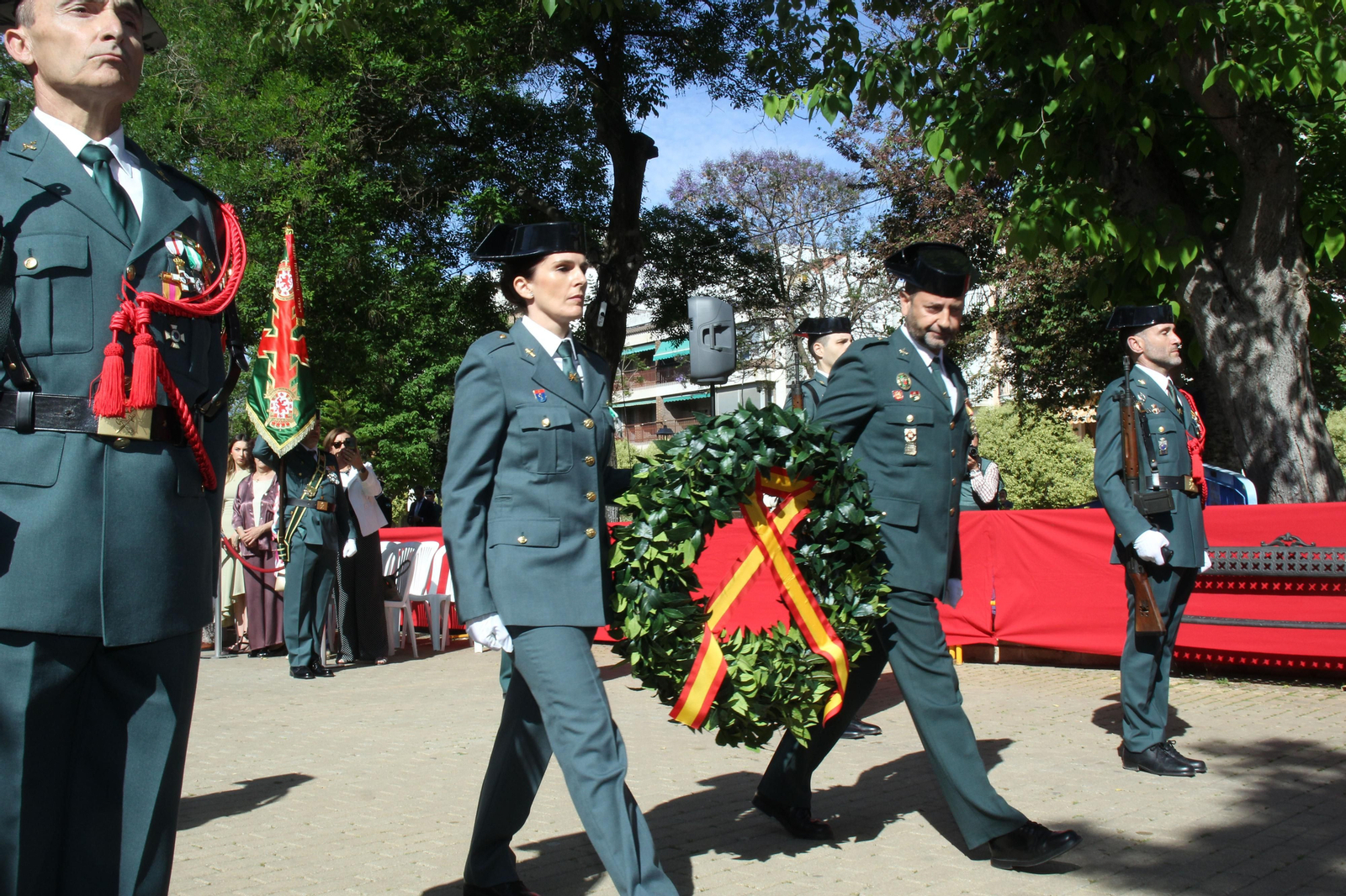 El gran desfile de la Guardia Civil en Montilla, en imágenes