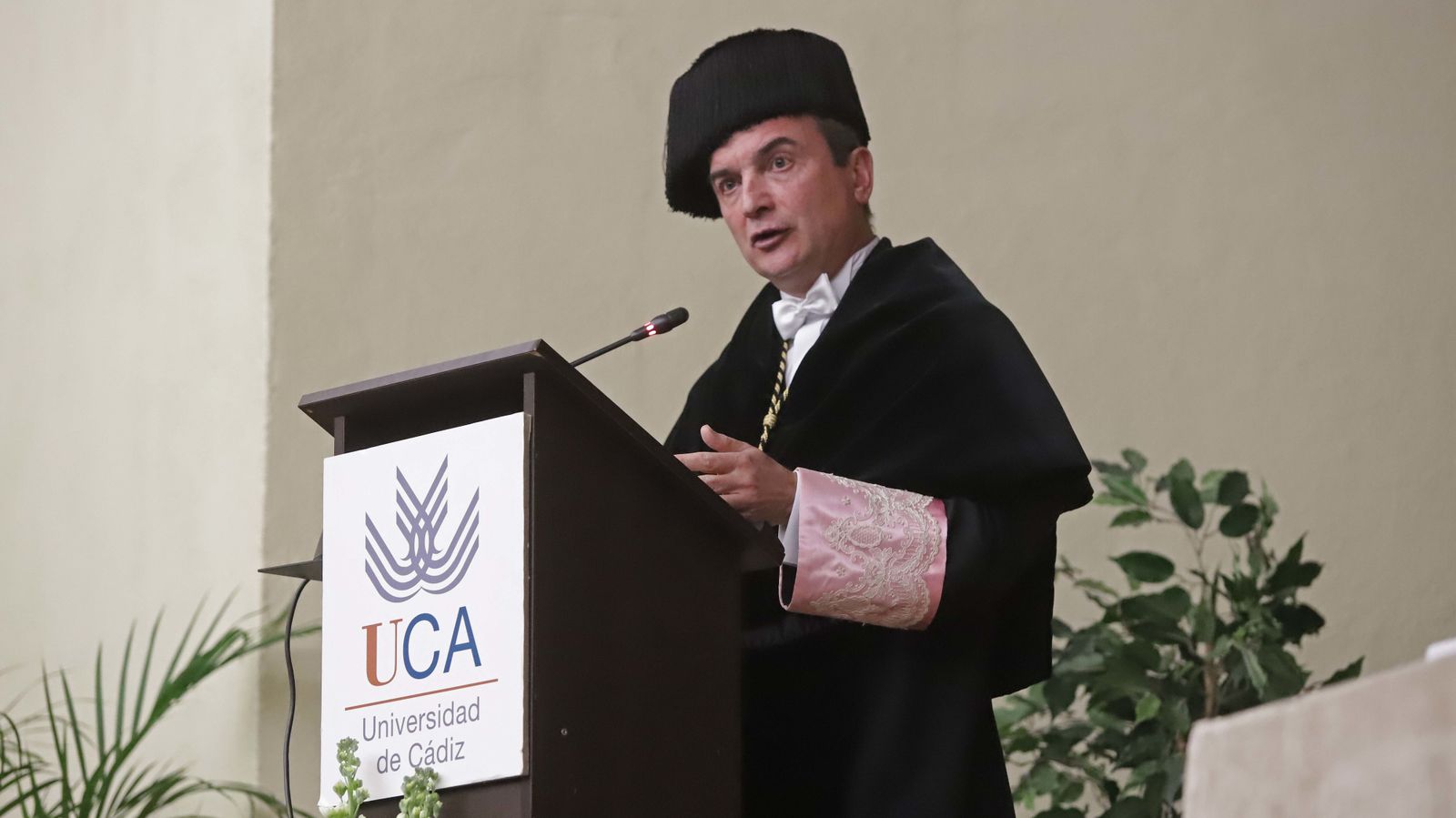 Investidura de Pepe Chamizo como Doctor Honoris Causa en imágenes