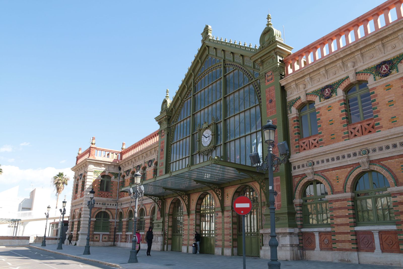 Dos años con la estación de tren rehabilitada y sin "petición formal" para darle uso cultural