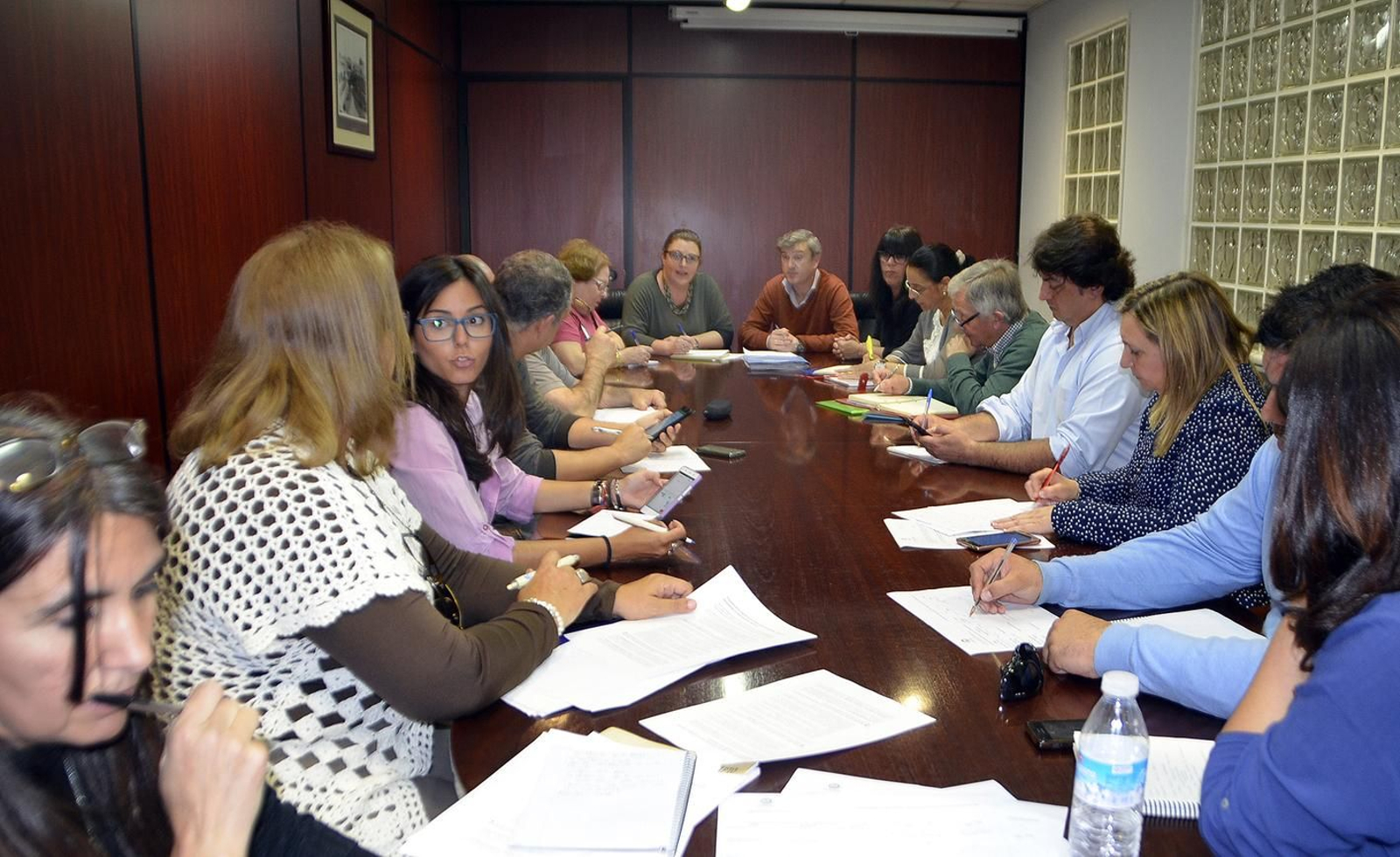 Mesa local por las personas sin hogar, en una reunión de hace unos años.