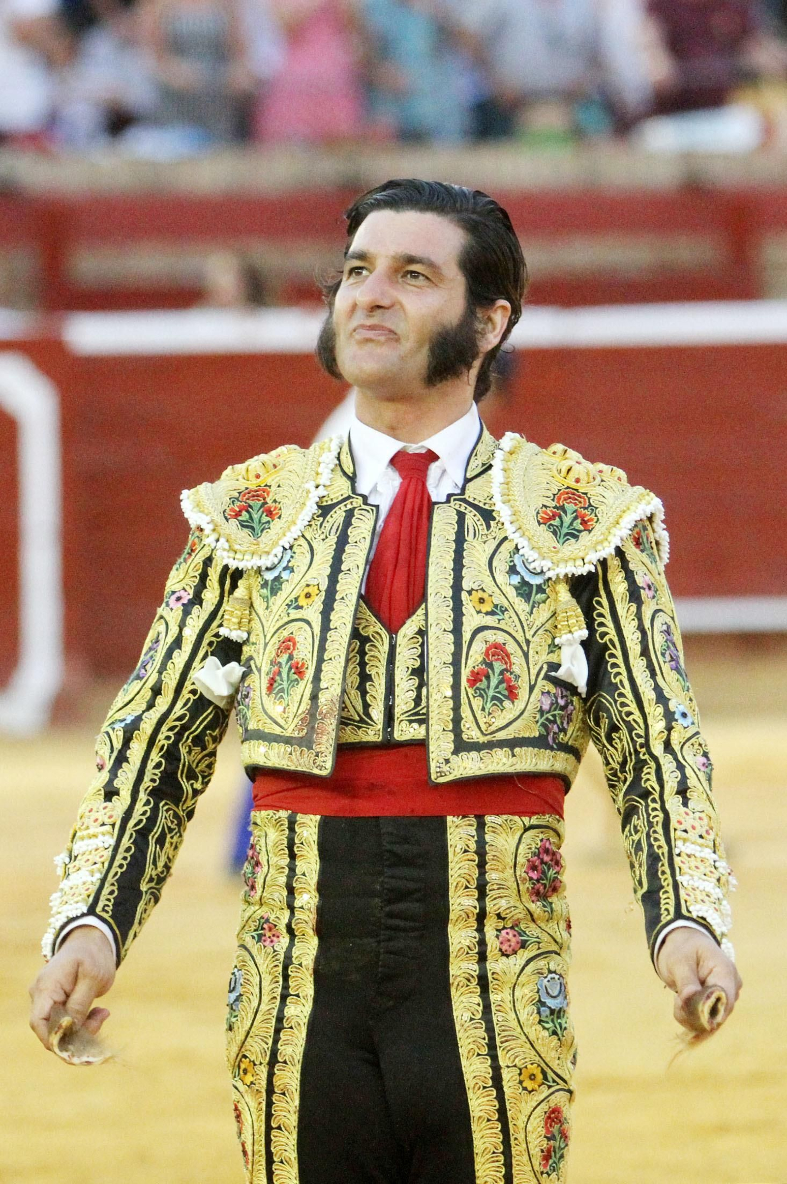 Imágenes de Morante de la Puebla durante la corrida de esta tarde en la Plaza de Toros La Merced