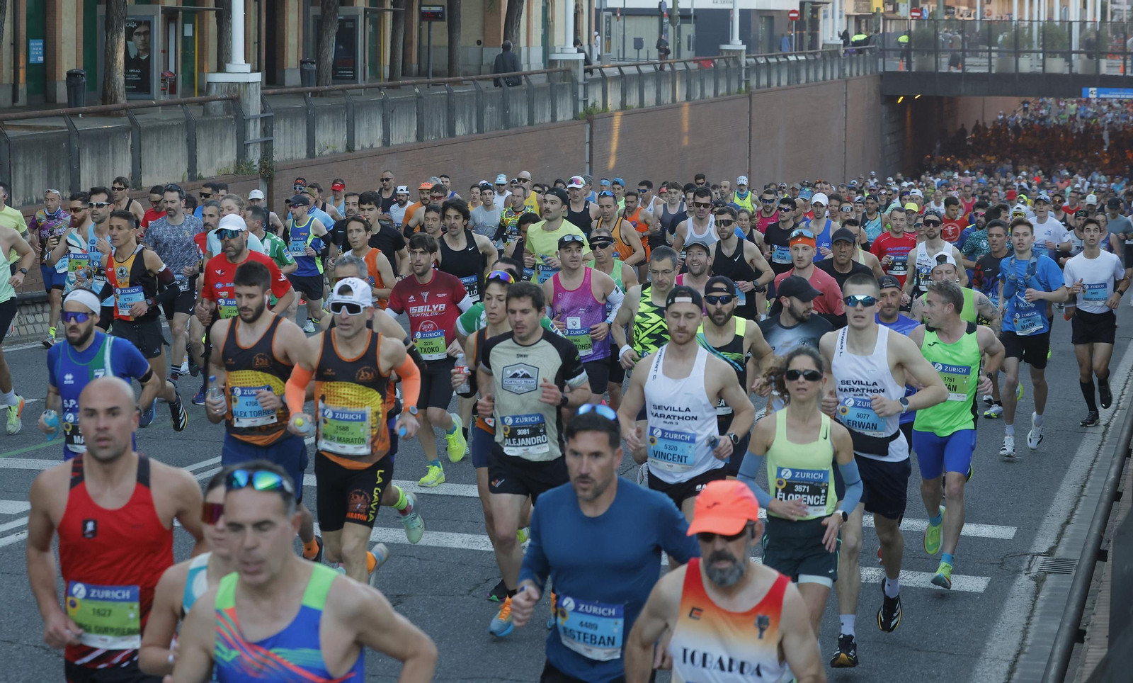 Búscate en el Zurich Maratón de Sevilla 2025