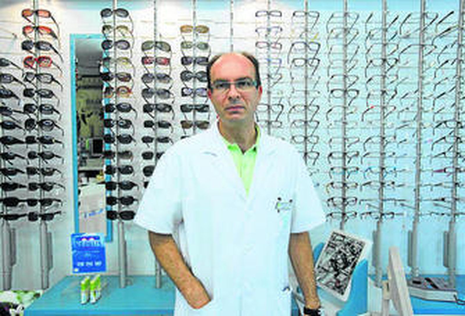 "Confiamos en que gafas y lentes de contacto no sufran el impacto"