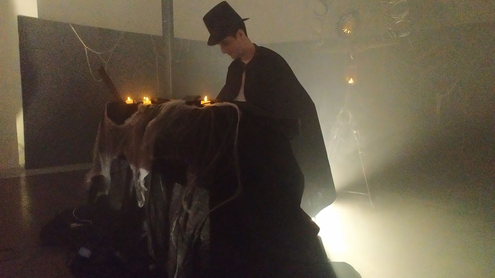 Aure Ortega al piano.