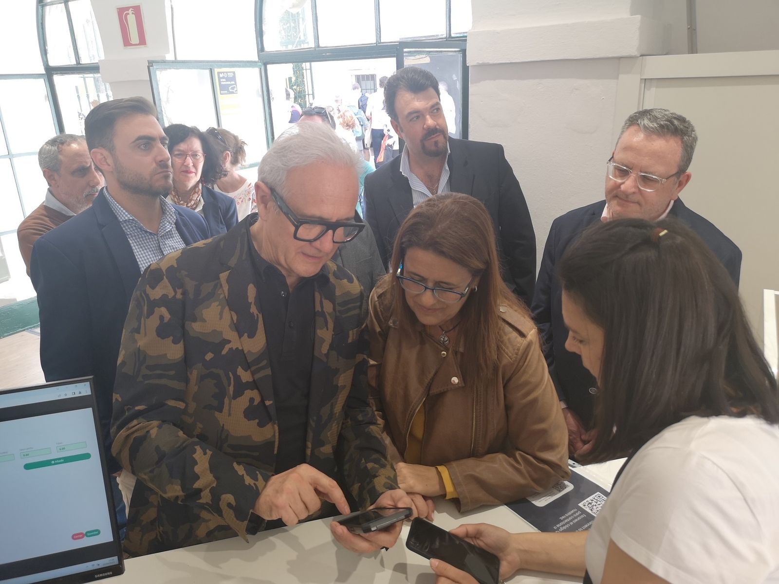 El Real Alcázar pone en servicio sus nuevas audioguías interactivas con audiodescripciones, música, vídeo y 3D