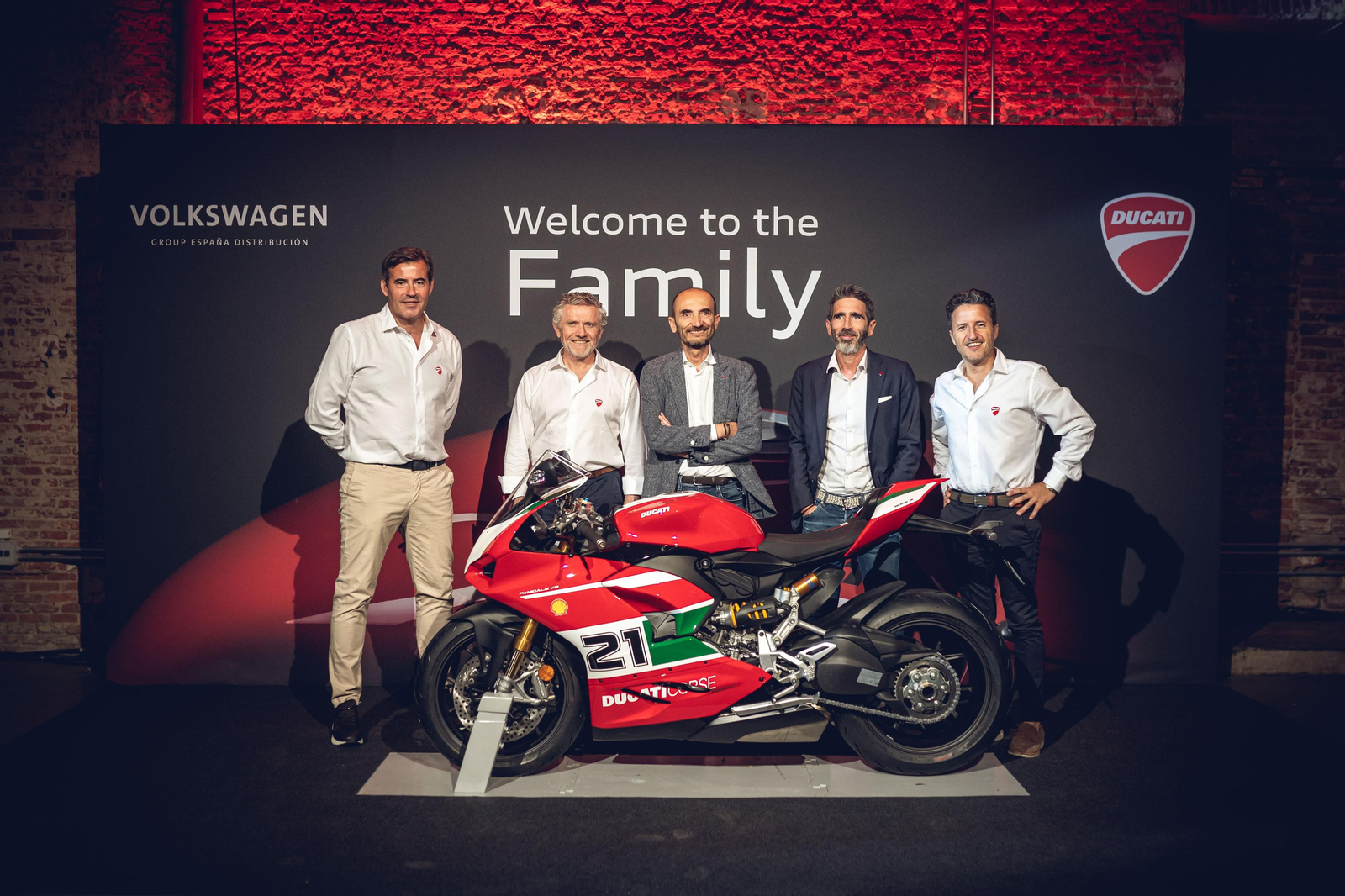 Volkswagen Group España inicia la comercialización de Ducati Volkswagen Group España inicia la comercialización de Ducati