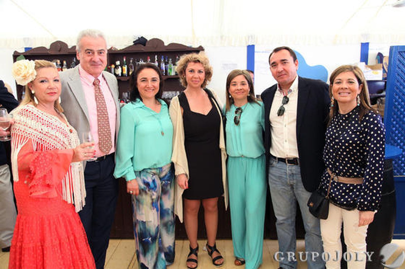 Jorge González y Antonio Corrales, acompañados de Mar y Eva Mota, Inmaculada Fernández, Isabel Rueda y Conchi Pavón.

Foto: Vanesa Lobo