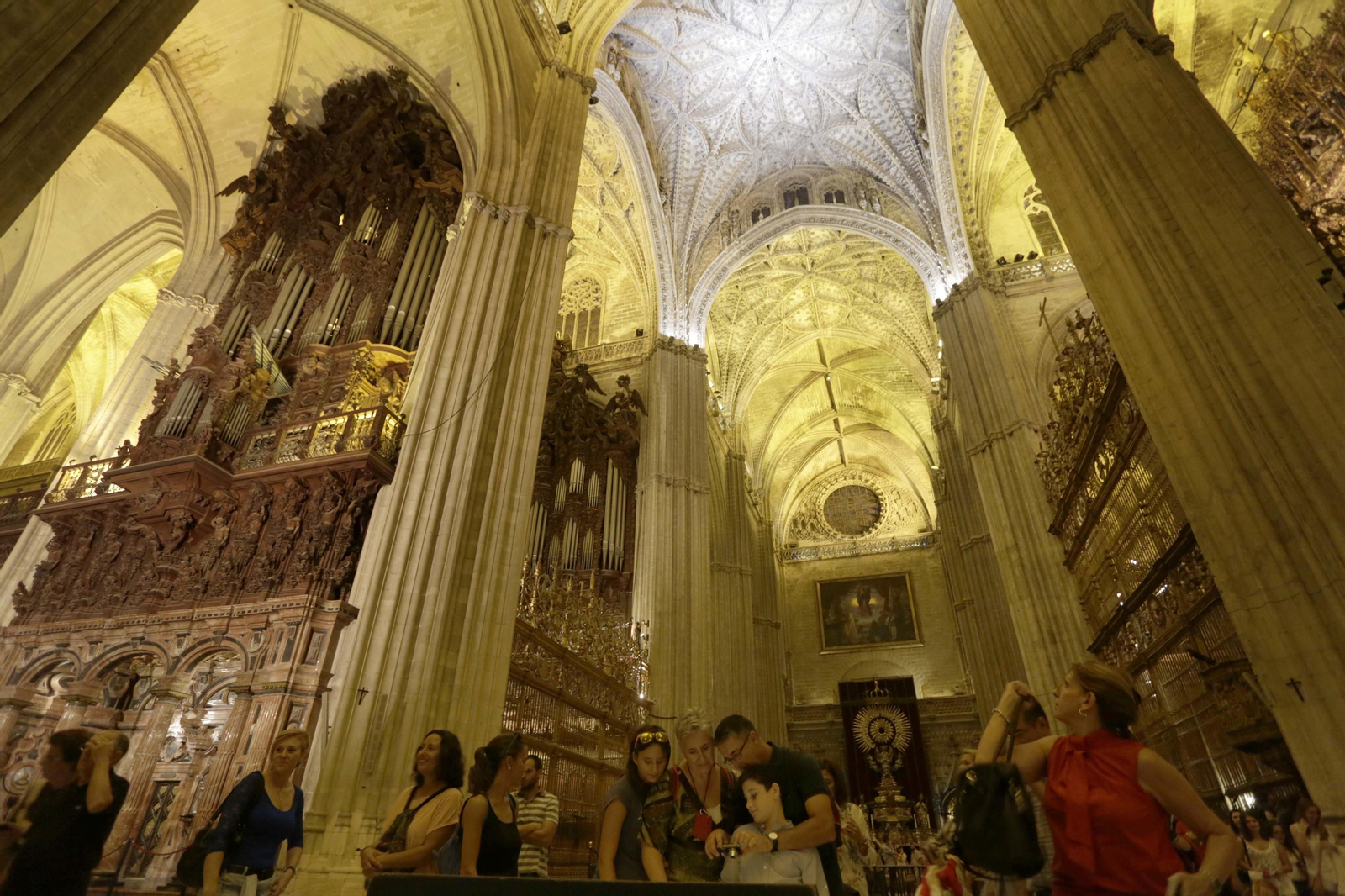 Visitas a la Catedral en una edición pasada de la Noche en Blanco.
