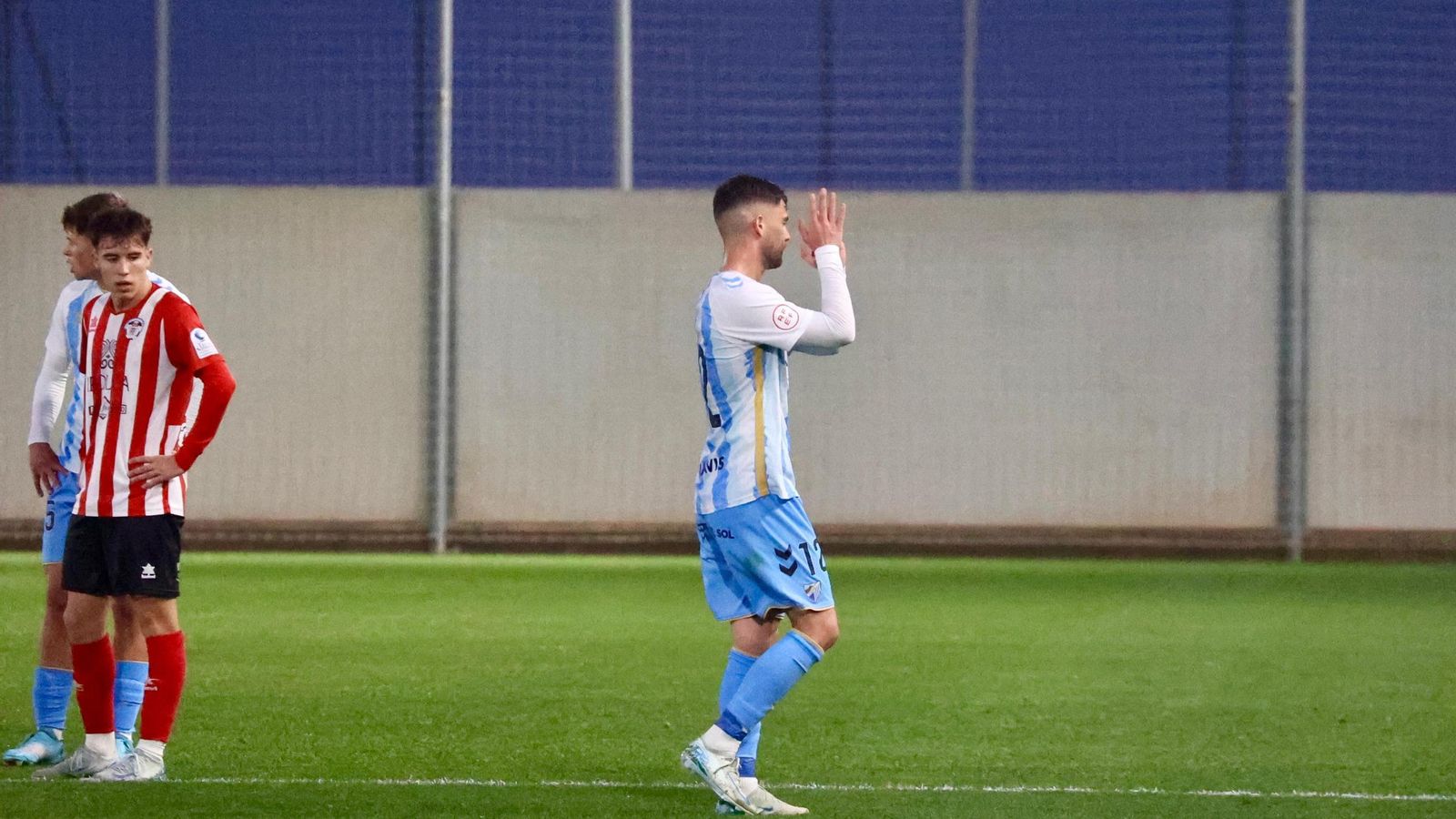 El Atlético Malagueño se da un festín ante el Porcuna para seguir líder de Tercera RFEF (6-0)