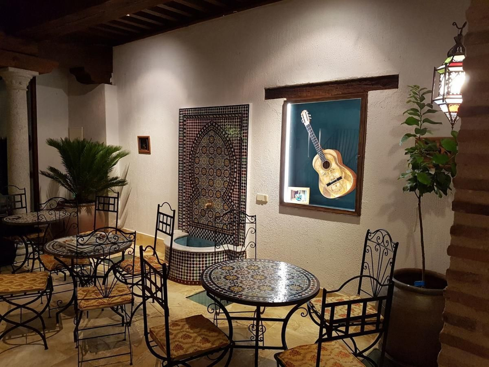 Rincones de la casa de Paco de Lucía en Toledo