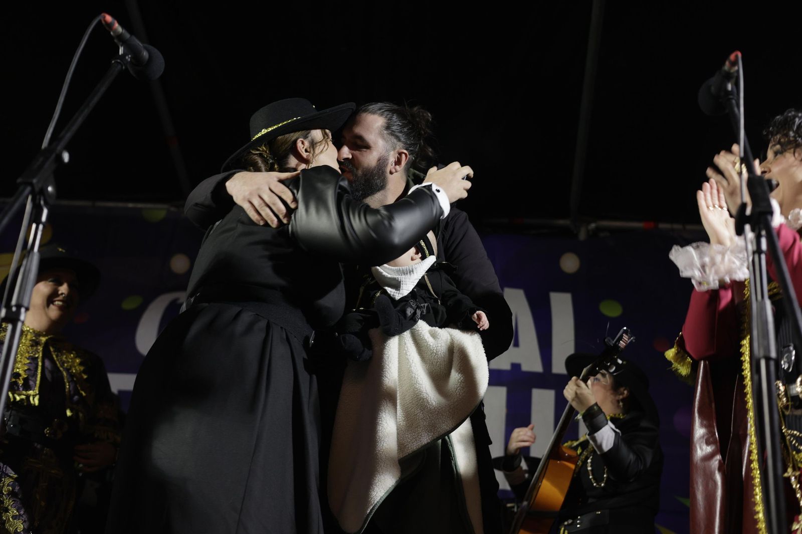 Las mejores imágenes del Jueves de Carnaval en Cádiz